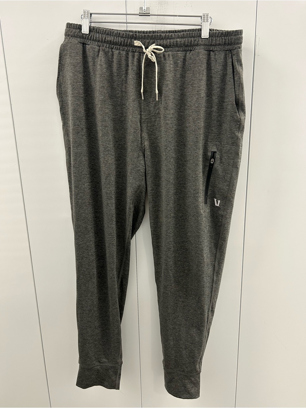 Vuori Gray Sunday Performance Joggers, Size Large
